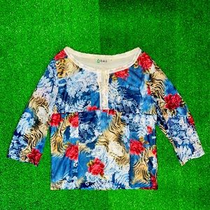 ✨Super cute Asian 3/4 sleeve blouse